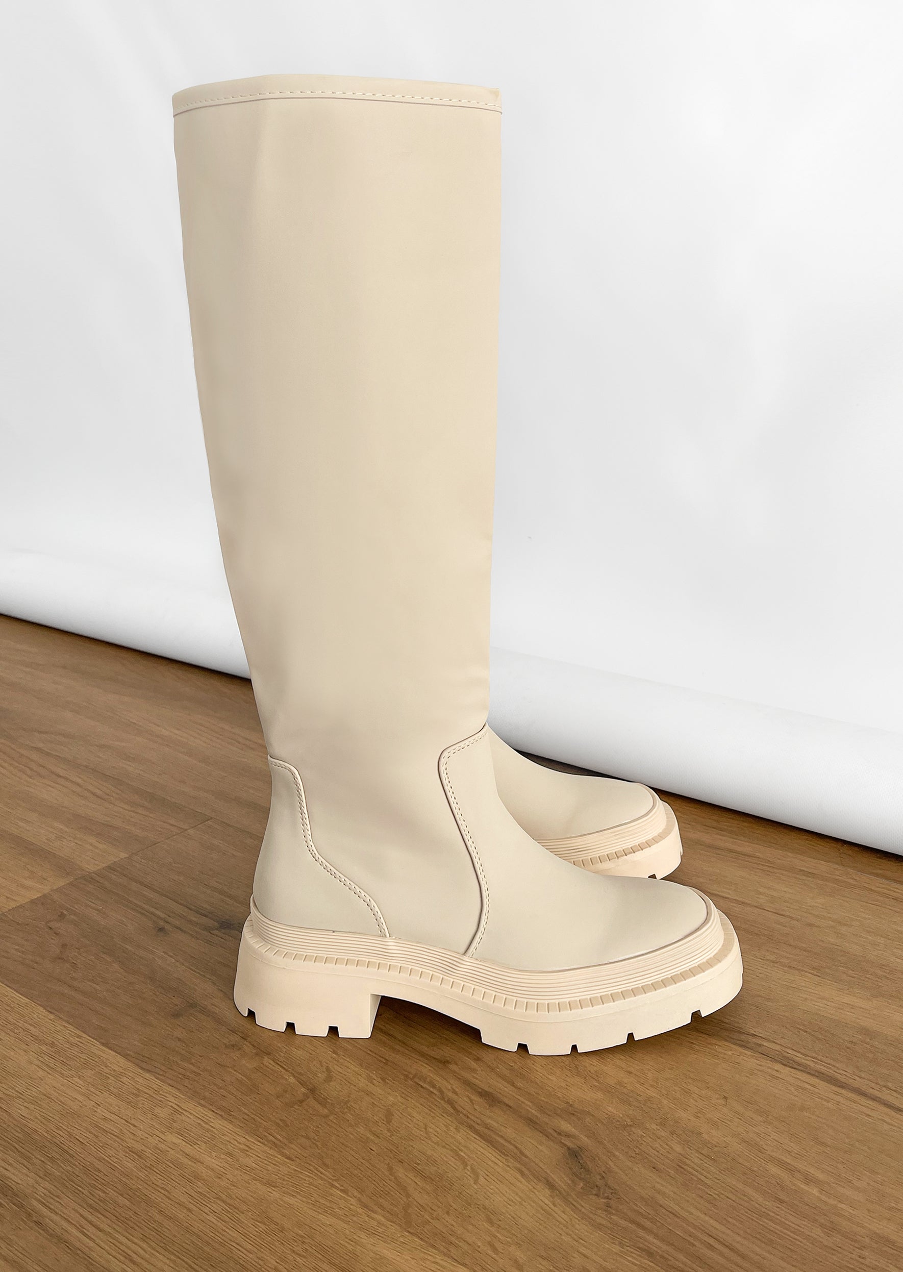 Elegant rain boots with chunky soles for a trendy look