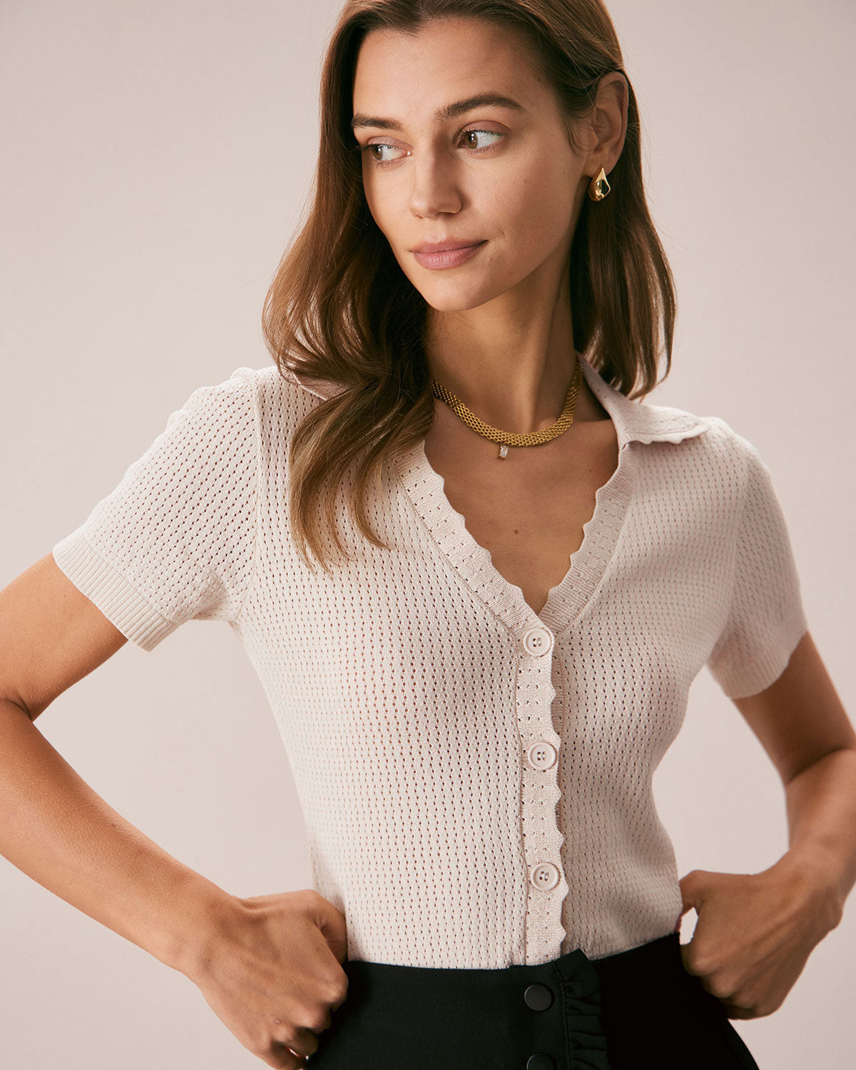 Chic Nude V-neck Button Detail Point Stitch Knit Top