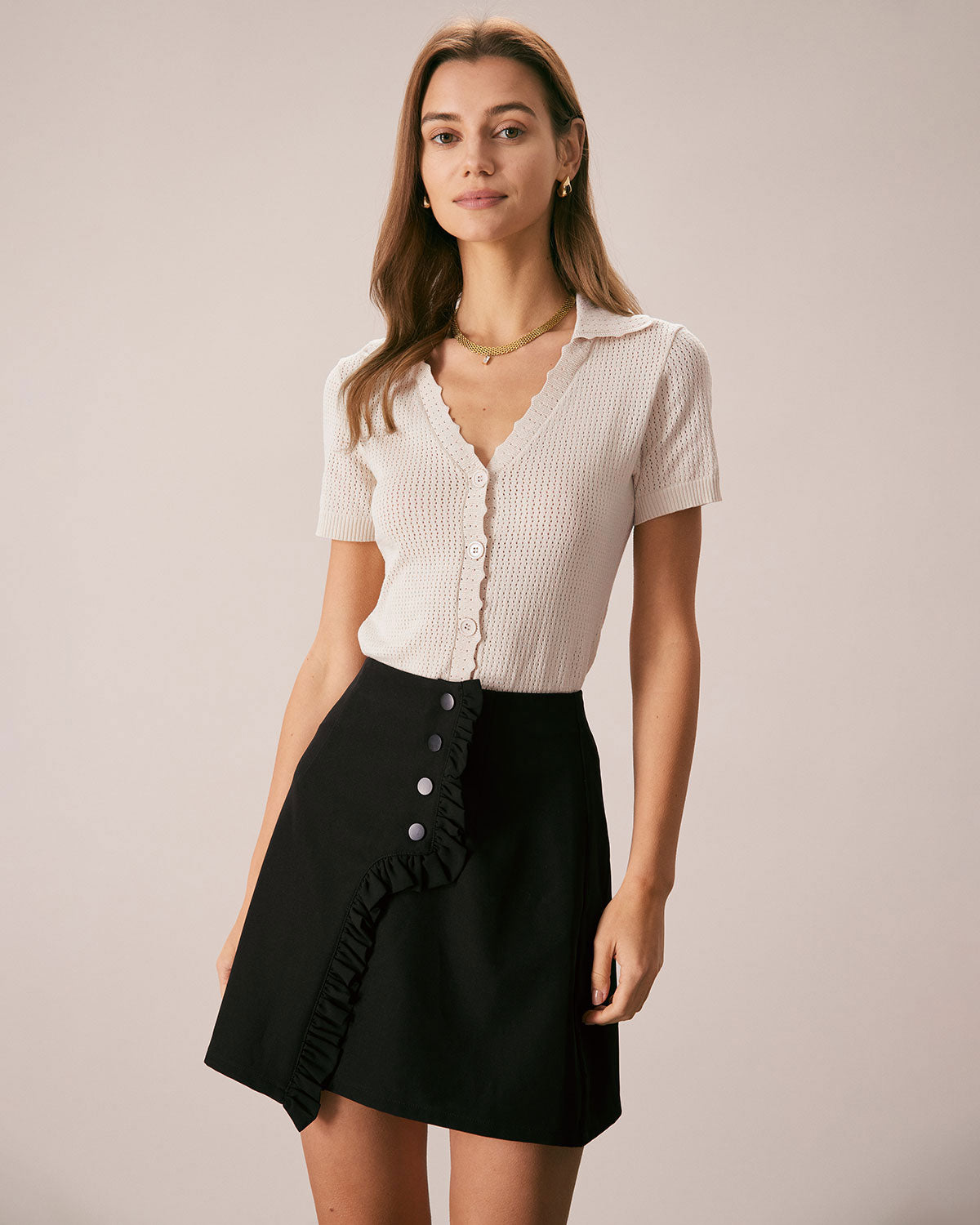Chic Nude V-neck Button Detail Point Stitch Knit Top